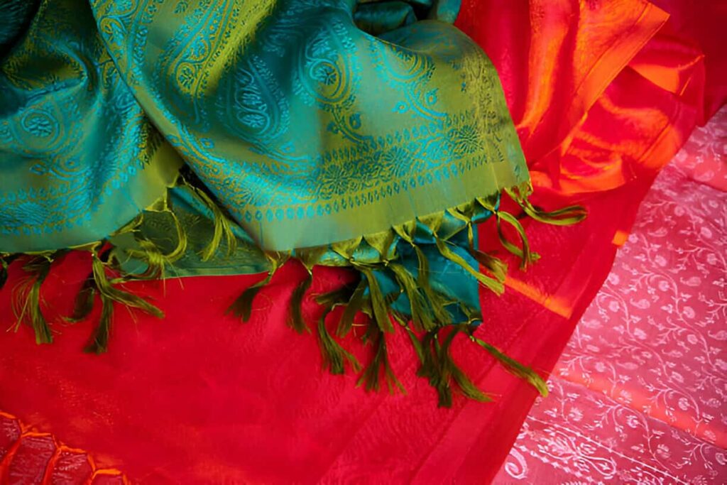 5 Tips On How to Identify Paithani Sarees