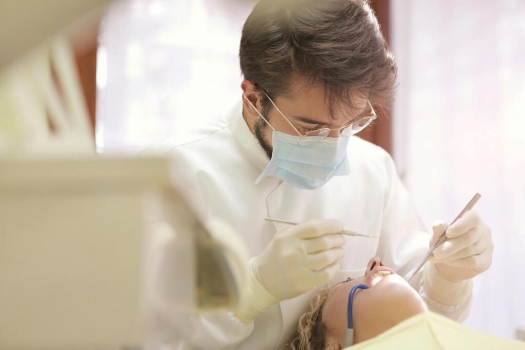 "4 Things to Know if You Need Extensive Dental Work: Costs, recovery time, choosing the right dentist, and insurance coverage tips. Prepare smartly!"