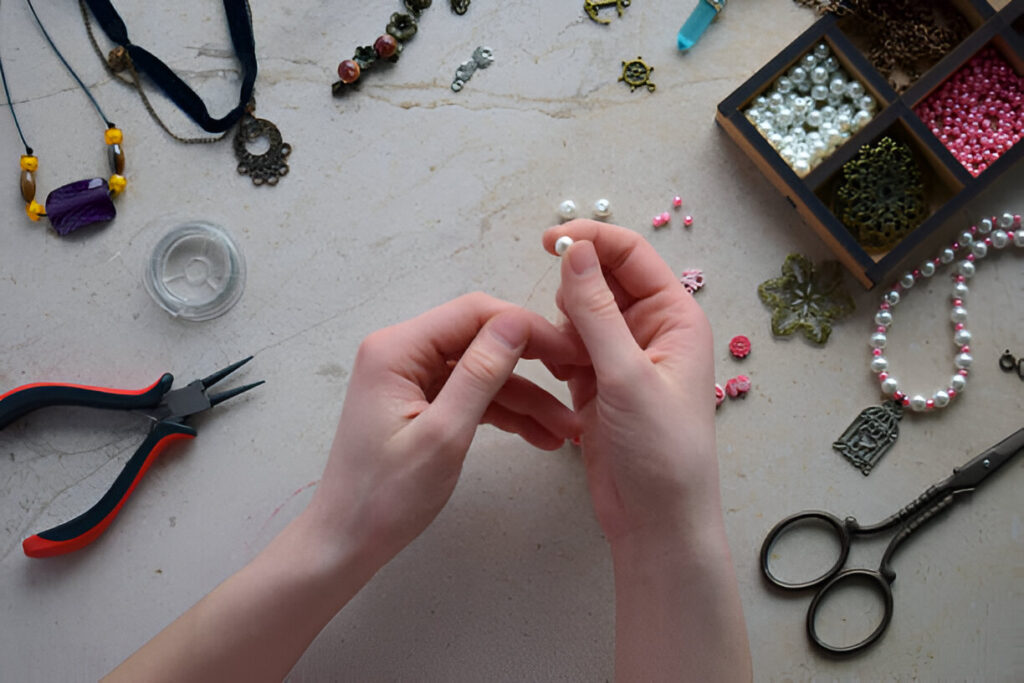 How to Select the Right Handmade Piece of Jewellery for That Special Someone in Your Life